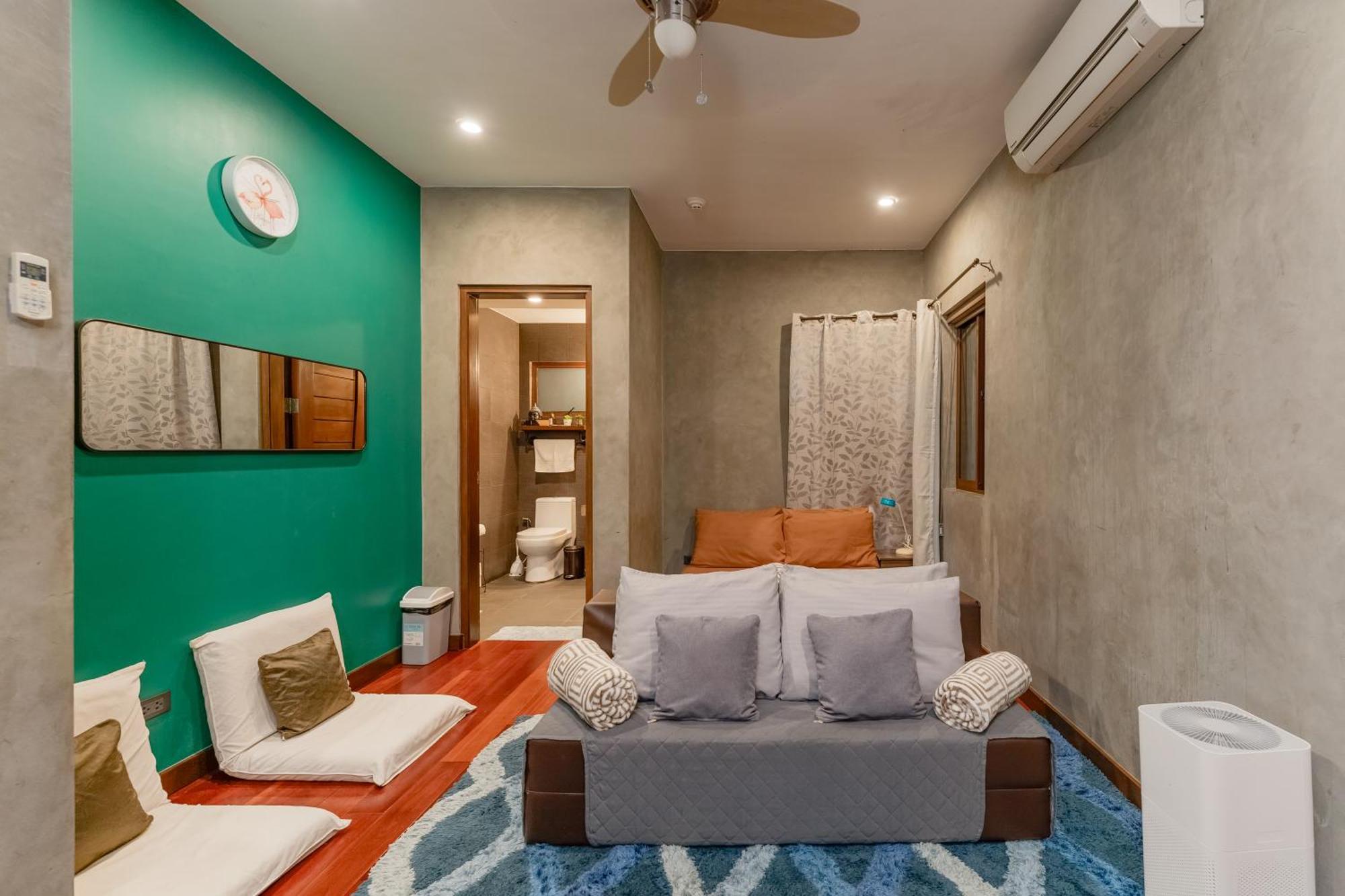 Isla Villa 1 Amazing Waterfall Pool House Near Beach, Bars & Restaurants Lapu-Lapu City Bagian luar foto