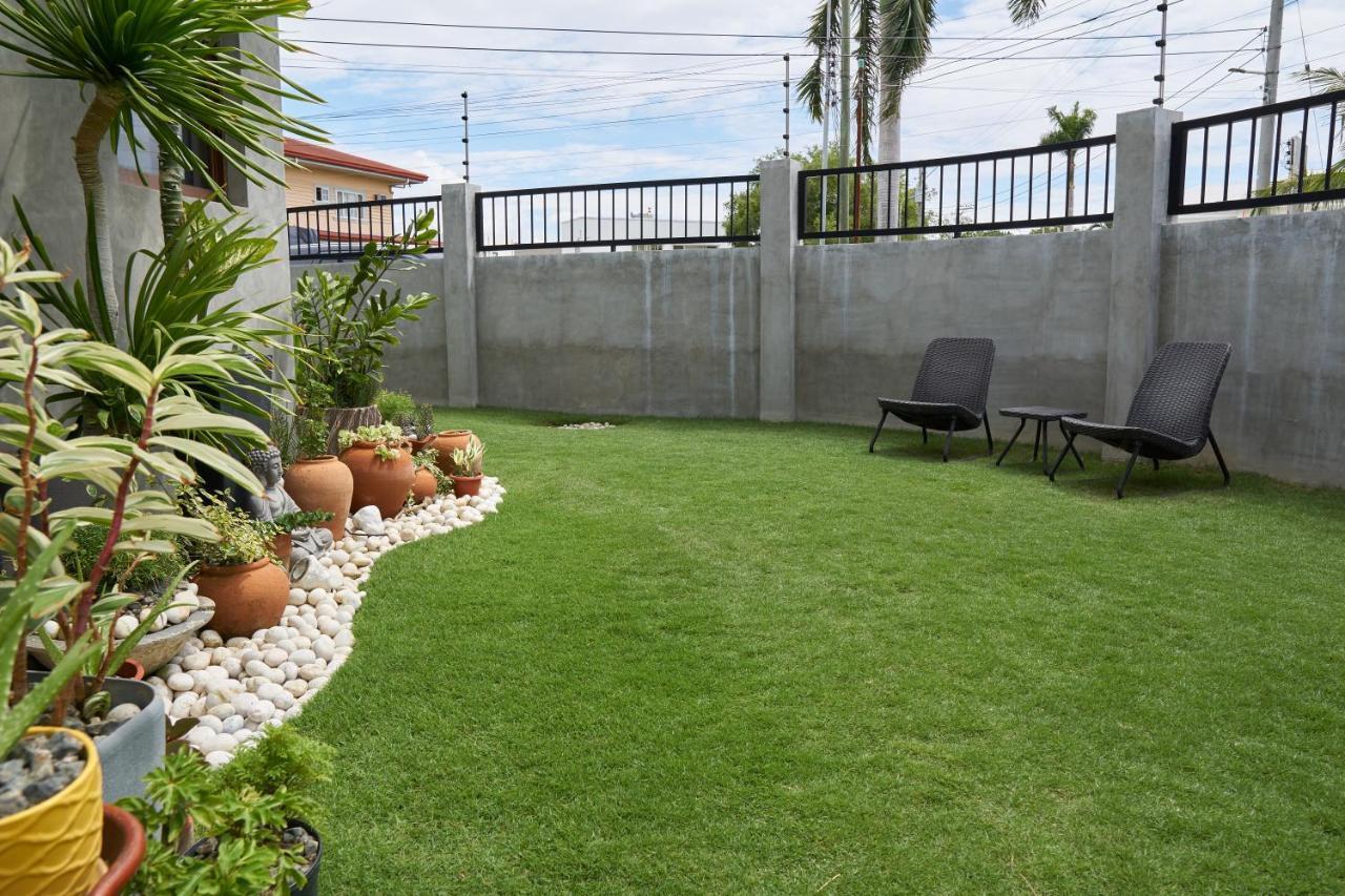 Isla Villa 1 Amazing Waterfall Pool House Near Beach, Bars & Restaurants Lapu-Lapu City Bagian luar foto